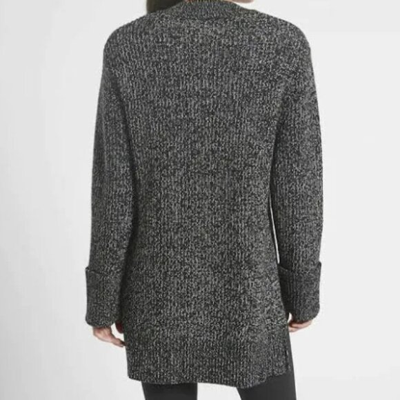 NEW Athleta Shasta V-Neck Sweater size XS - Picture 3 of 6